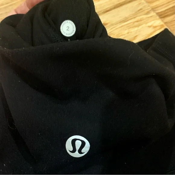 Lululemon leggings 2 - Picture 4 of 9